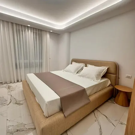 Agate Center Apartmán *