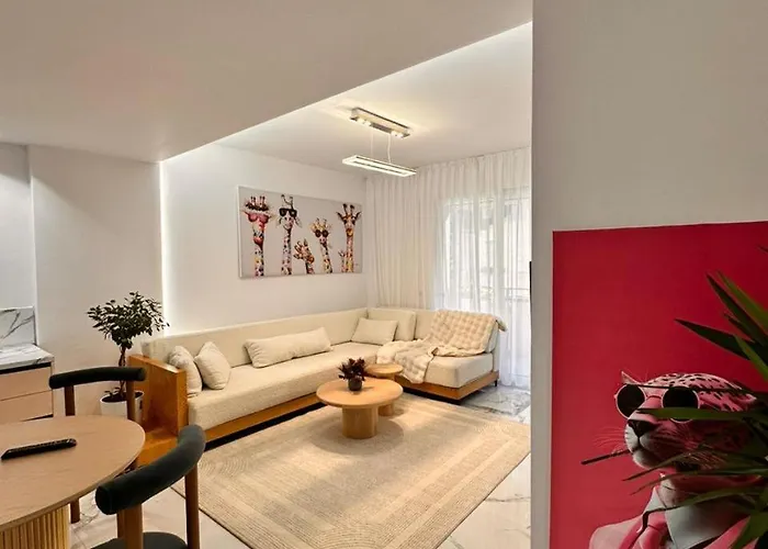 Agate Center * ティラナ