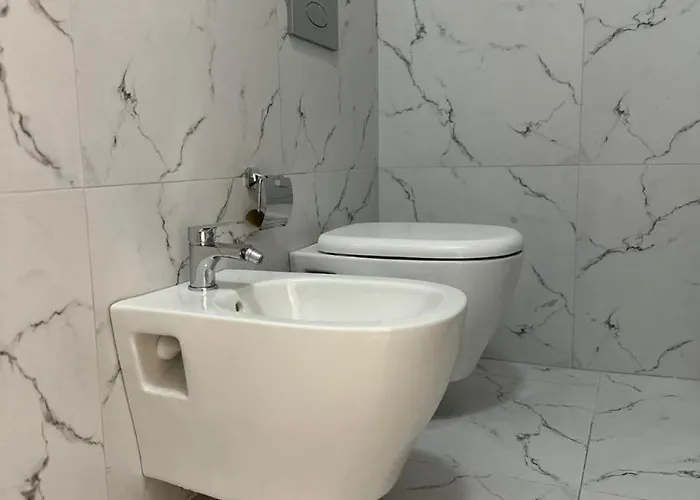 Agate Center Apartment *